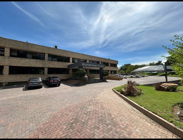 1,932M² OFFICE FOR SALE IN WOODMEAD